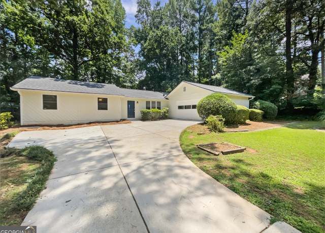 Property at 4095 Maxanne Dr NW, Kennesaw, GA 30144, 3 beds, 2 baths