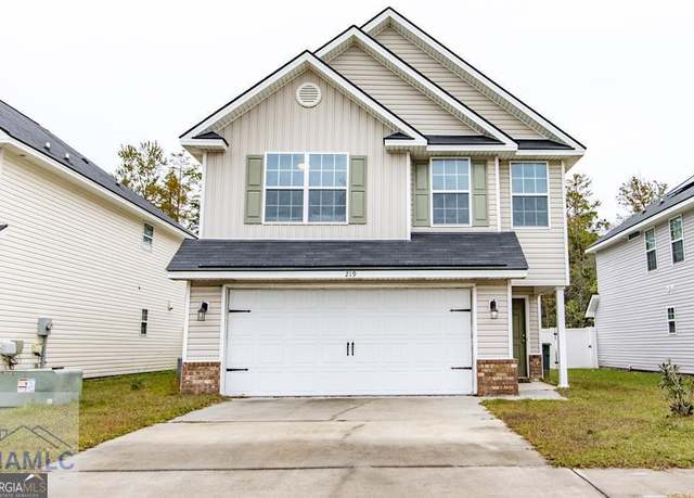 Property at 219 Grandview Dr, Hinesville, GA 31313, 3 beds, 2.5 baths