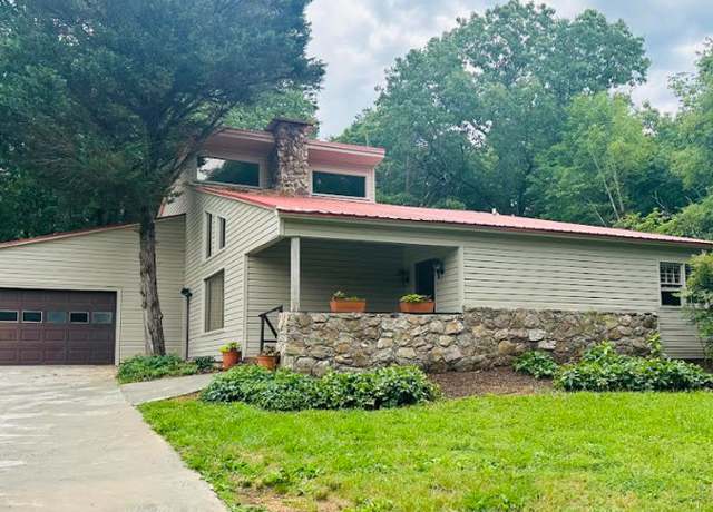 Property at 8 Ridge Rd SW, Cave Spring, GA 30124, 4 beds, 2 baths