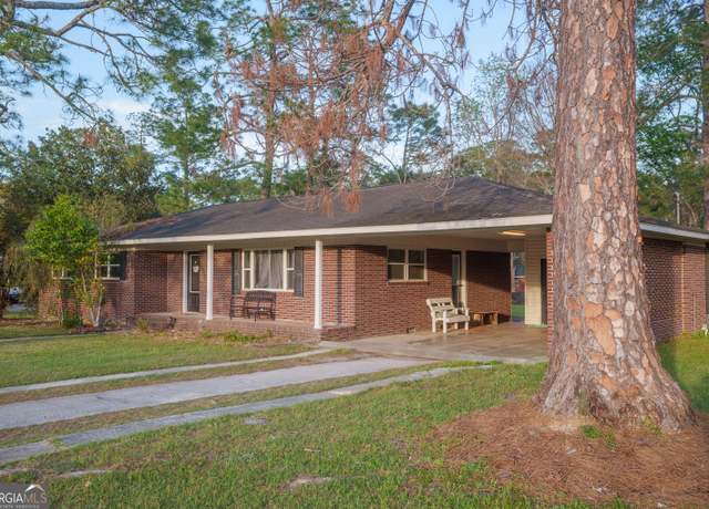 Property at 732 Bud St, Blackshear, GA 31516, 3 beds, 2 baths