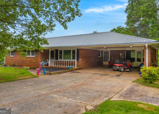 Property at 232 Oak Way Dr, Eastanollee, GA 30538, 3 beds, 1.5 baths
