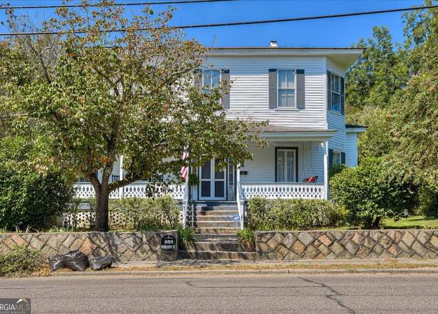 Property at 501 Buncombe St, Edgefield, SC 29824, 4 beds, 2 baths