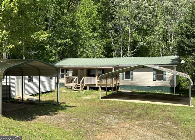 Property at 299 Oakwood Ln, Toccoa, GA 30577, 3 beds, 2 baths