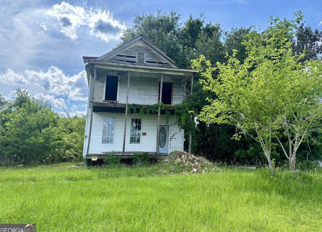 Property at 625 Remshart St, Waycross, GA 31501