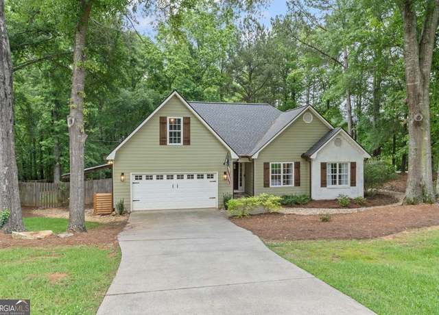 Property at 15 Stonewood Way, Sharpsburg, GA 30277, 4 beds, 2 baths