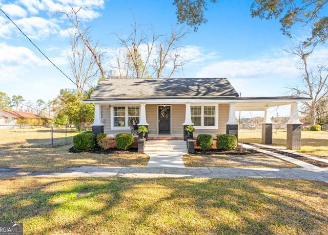 Property at 330 N Masonic St, Millen, GA 30442, 3 beds, 2 baths