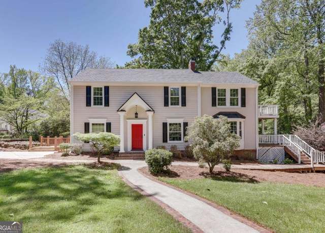 Property at 490 Mcwhorter Dr, Athens, GA 30606, 4 beds, 2.5 baths