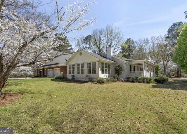Property at 5695 Sweetbriar Trl, Macon, GA 31210, 6 beds, 4.5 baths