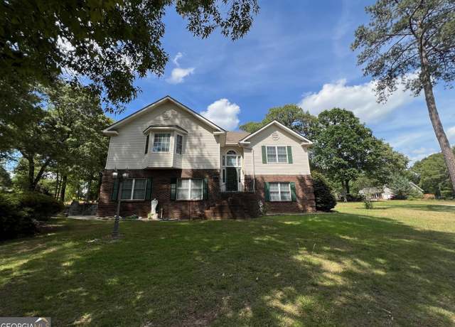 Property at 111 Red Oak Gln, Centerville, GA 31028, 3 beds, 3 baths
