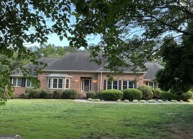 Property at 2451 Old Salem Cir SE, Conyers, GA 30013, 5 beds, 3.5 baths