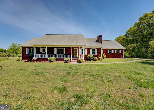 Property at 1399 Jackson Lake Rd, Jackson, GA 30233, 3 beds, 2.5 baths