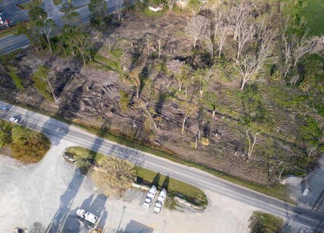 Property at 613 East Parker St, Baxley, GA 31513