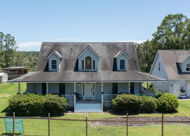 Property at 1818 Union Carbide Rd, Woodbine, GA 31569, 4 beds, 3 baths