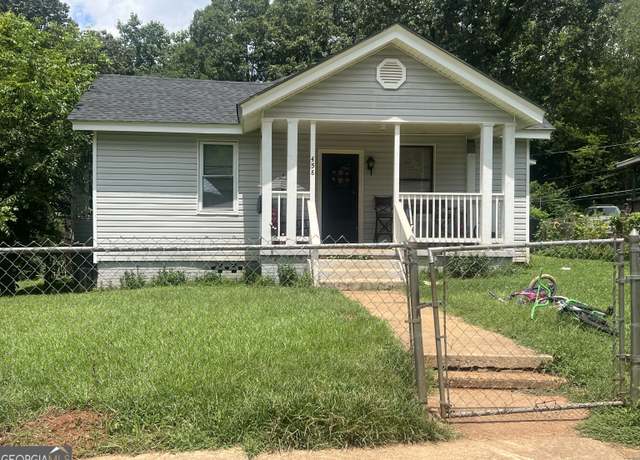 Property at 458 E St, Thomaston, GA 30286, 3 beds, 1 bath