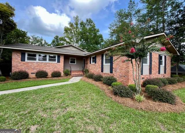 Property at 43 Alma St, Wrightsville, GA 31096, 4 beds, 3 baths
