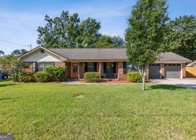 Property at 215 W Peach Ave, Kingsland, GA 31548, 3 beds, 2 baths