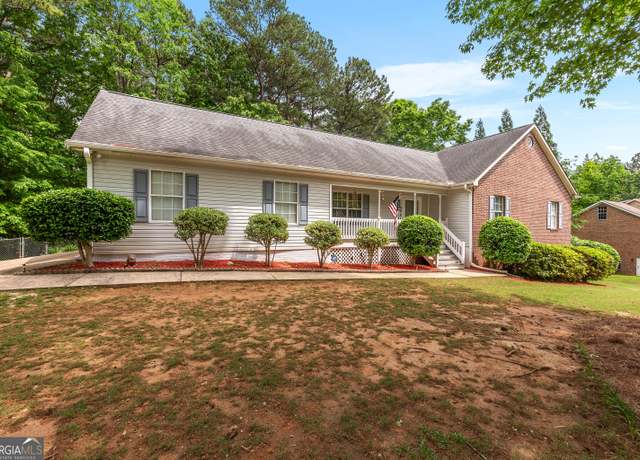 Property at 372 River Point Dr, Mcdonough, GA 30252, 3 beds, 2 baths