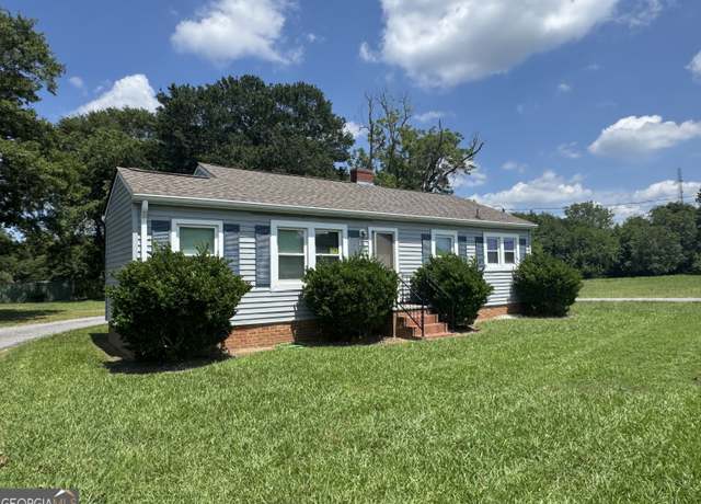 Property at 875 Benson St, Hartwell, GA 30643, 2 beds, 1 bath