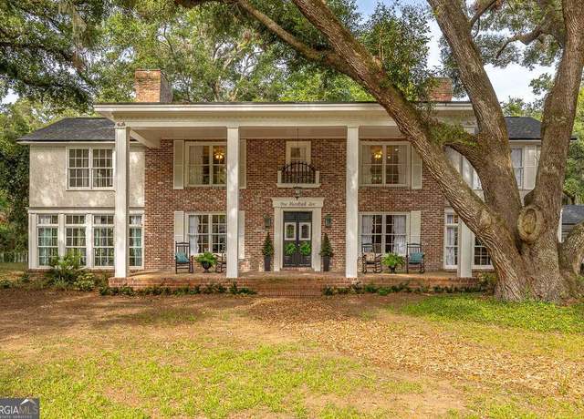 Property at 106 Draughons Dr, St. Simons, GA 31522, 5 beds, 5 baths