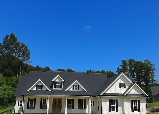 Property at 105 W Lake Blvd, Carrollton, GA 30116, 4 beds, 3.5 baths