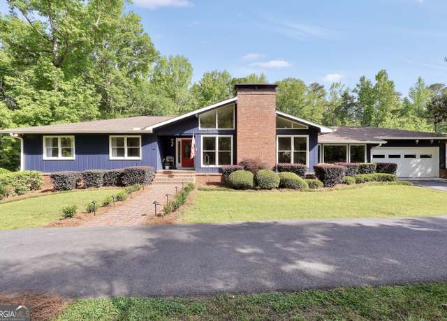Property at 200 Camp Creek Trl, Peachtree City, GA 30269, 5 beds, 3.5 baths
