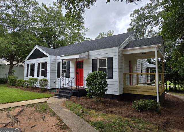 Property at 500 East Main St, Thomaston, GA 30286, 2 beds, 1 bath