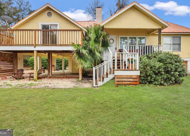 Property at 301 6th Ave, St. Simons, GA 31522, 3 beds, 2 baths