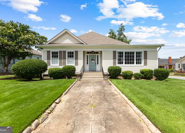 Property at 67 Lagrange St, Newnan, GA 30263, 3 beds, 2 baths