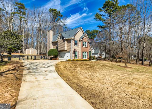 Property at 166 Middlebury Ln, Newnan, GA 30265, 3 beds, 2.5 baths