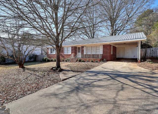 Property at 707 E Spring St, Monroe, GA 30655, 3 beds, 2 baths