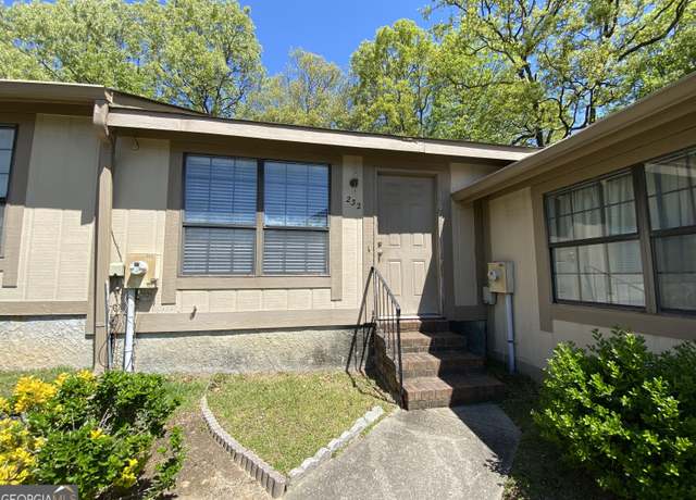 Property at 232 Tallulah Trl, Warner Robins, GA 31088, 2 beds, 2 baths