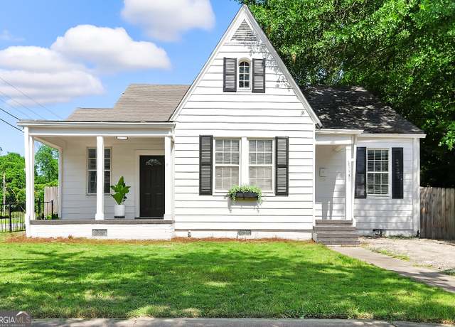 Property at 2901 Peabody Ave, Columbus, GA 31904, 4 beds, 2 baths