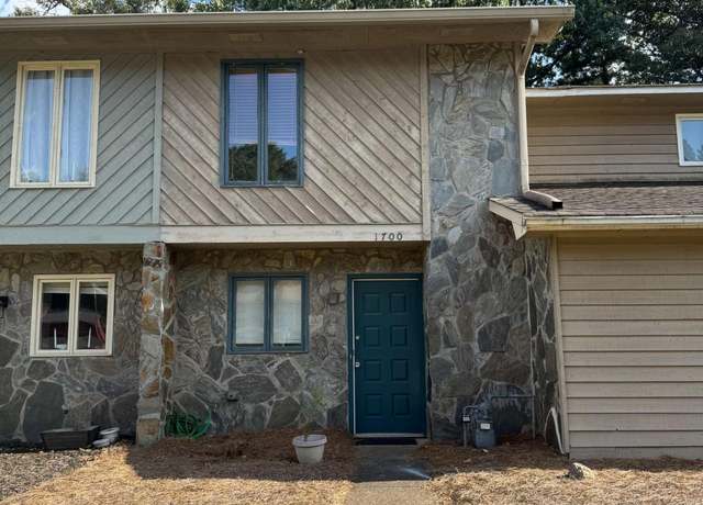 Property at 1700 Wynndowne Trl SE #1700, Smyrna, GA 30080, 2 beds, 2.5 baths