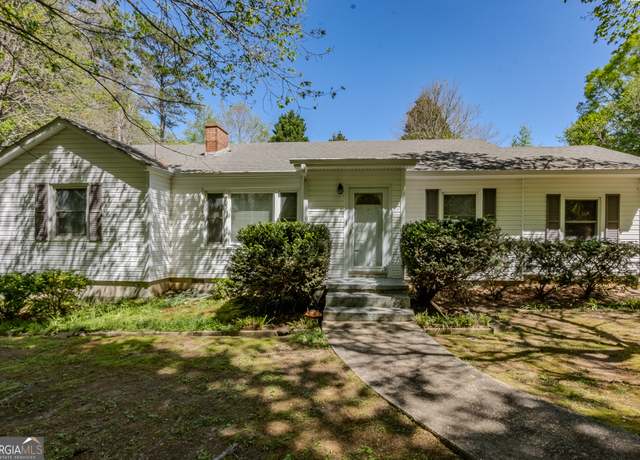 Property at 395 Hood Ave, Fayetteville, GA 30214, 2 beds, 1.5 baths