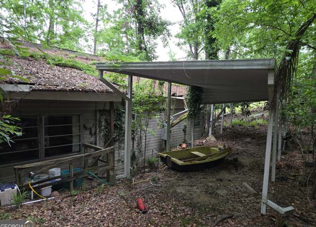 Property at 1072 Chickasaw Ln, Lincolnton, GA 30817, 3 beds, 1 bath