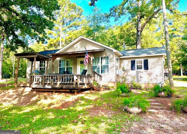Property at 201 Lakeshore Dr, Eatonton, GA 31024, 1 bed, 1 bath