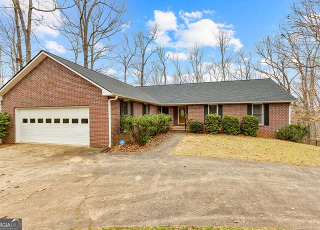 Property at 214 Long Cove Dr, Lagrange, GA 30240, 3 beds, 3 baths