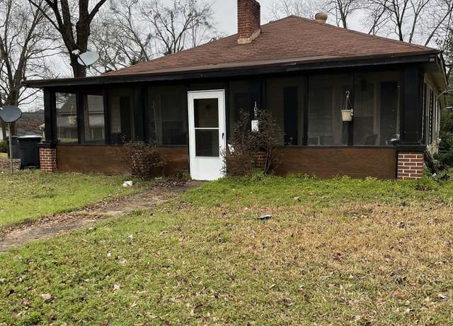 Property at 109 E Main St, Manchester, GA 31816, 3 beds, 2 baths