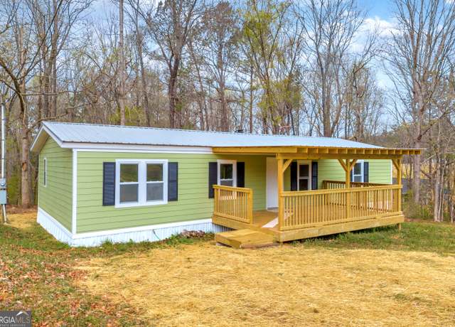 Property at 5620 Mize Rd, Toccoa, GA 30577, 3 beds, 2 baths