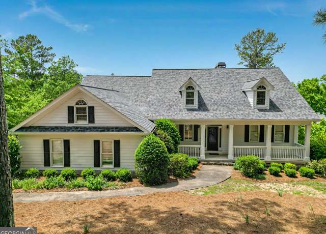 Property at 2831 Club Dr, Greensboro, GA 30642, 5 beds, 4.5 baths
