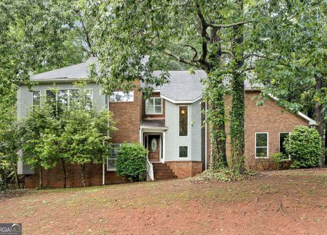 Property at 175 River Run, Roswell, GA 30075, 4 beds, 2.5 baths