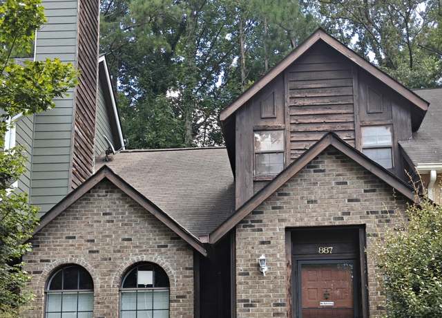 Property at 887 Brandy Oaks Ln, Stone Mountain, GA 30088, 1 bed, 1.5 baths