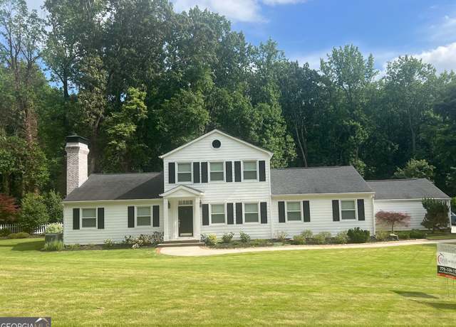 Property at 669 Dixon Dr, Gainesville, GA 30501, 3 beds, 4 baths