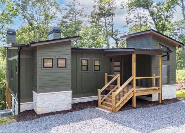 Property at 127 Crystal Ln, Ellijay, GA 30540, 3 beds, 2.5 baths