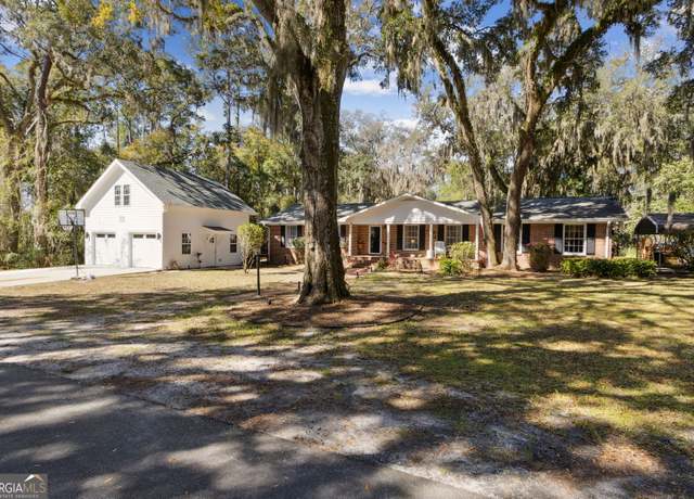 Property at 111 Margaret St, St. Marys, GA 31558, 4 beds, 3 baths