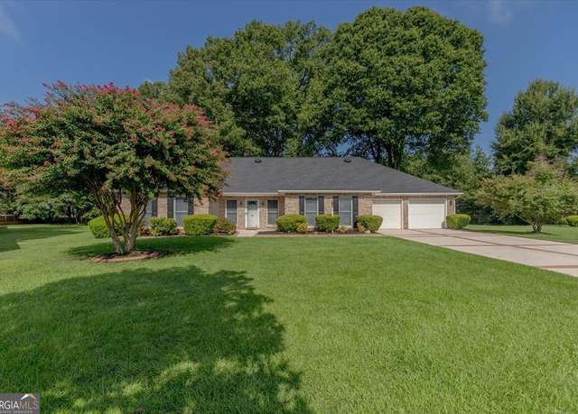 Property at 308 Autumn Woods Dr, Warner Robins, GA 31008, 4 beds, 2 baths