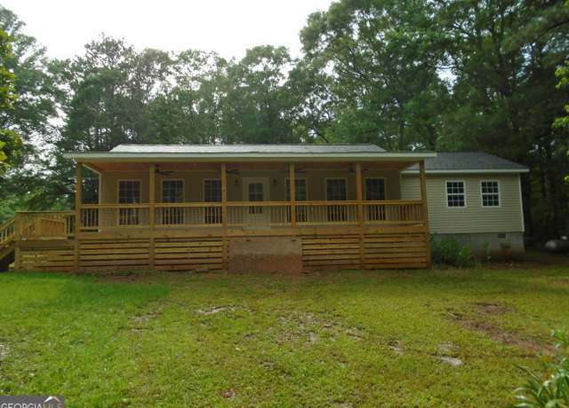 Property at 621 Zebulon Rd, Milner, GA 30257, 2 beds, 2.5 baths