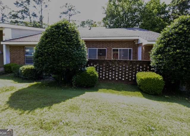 Property at 110 Westcliff Cir Apt C, Warner Robins, GA 31093, 2 beds, 2 baths