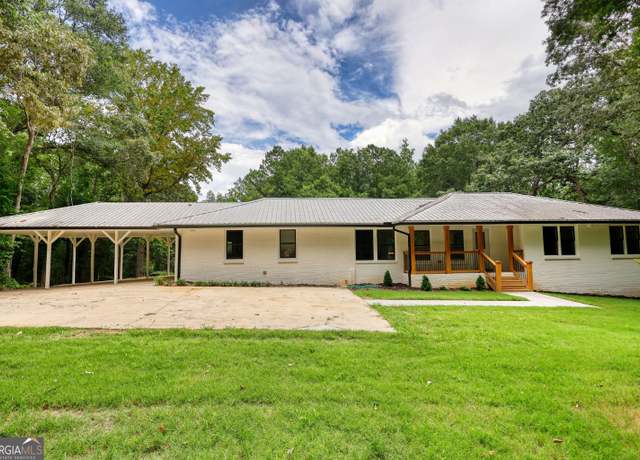 Property at 922 Linch Rd, Senoia, GA 30276, 3 beds, 2.5 baths