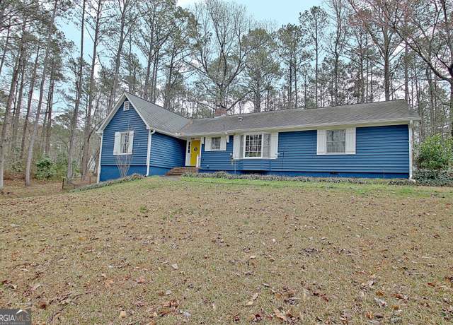 Property at 1440 Smokey Rd, Newnan, GA 30263, 5 beds, 3 baths